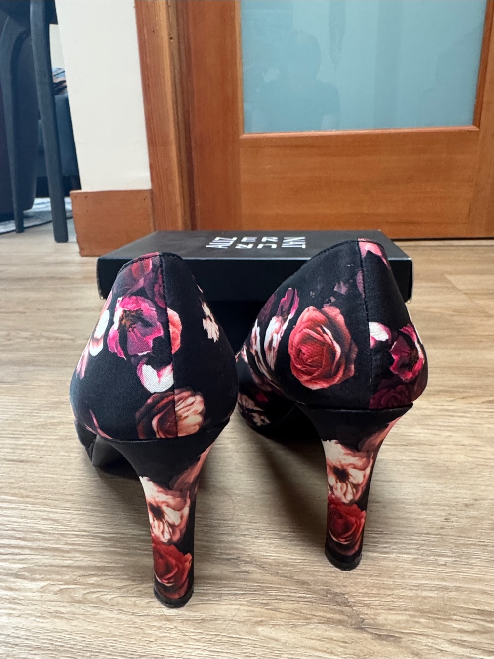 Naturalizer Teresa Floral Print Platform Pumps - Picture 5 of 6